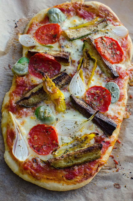Pizza med stadsodlade grönsaker