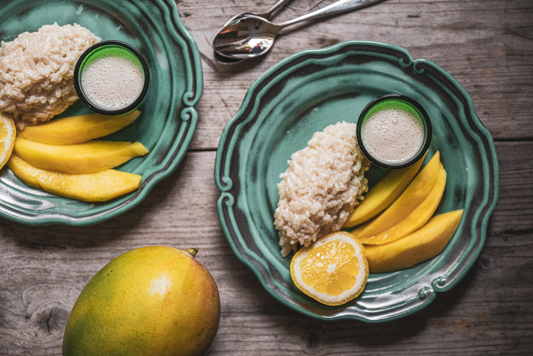 Sticky rice med mango och kokosmjölk